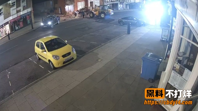 英国盗贼硬核拆墙  3
