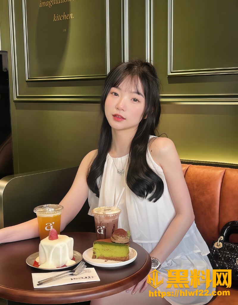 巨乳学生妹刘恩恩私拍福利2