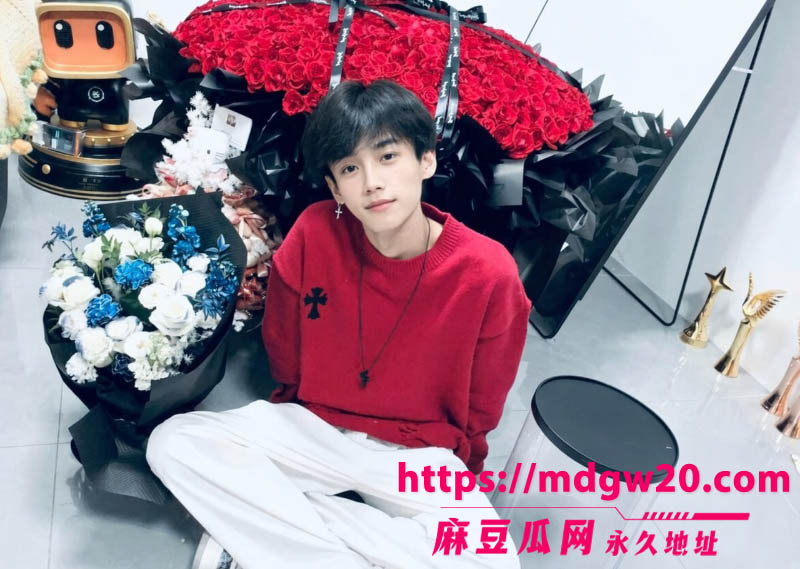 快手800W粉丝网红 木子姥姥 偷录小慧璇子上床叫声 团播撕破脸陪睡黑料被连根翻出