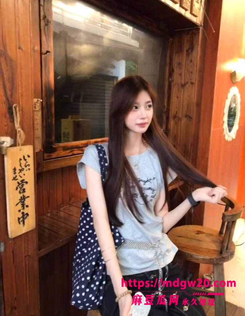 398万粉抖音女网红戴馨菲翻车 粉丝群开户网暴素人 暧昧聊天记录性爱视频全被扒