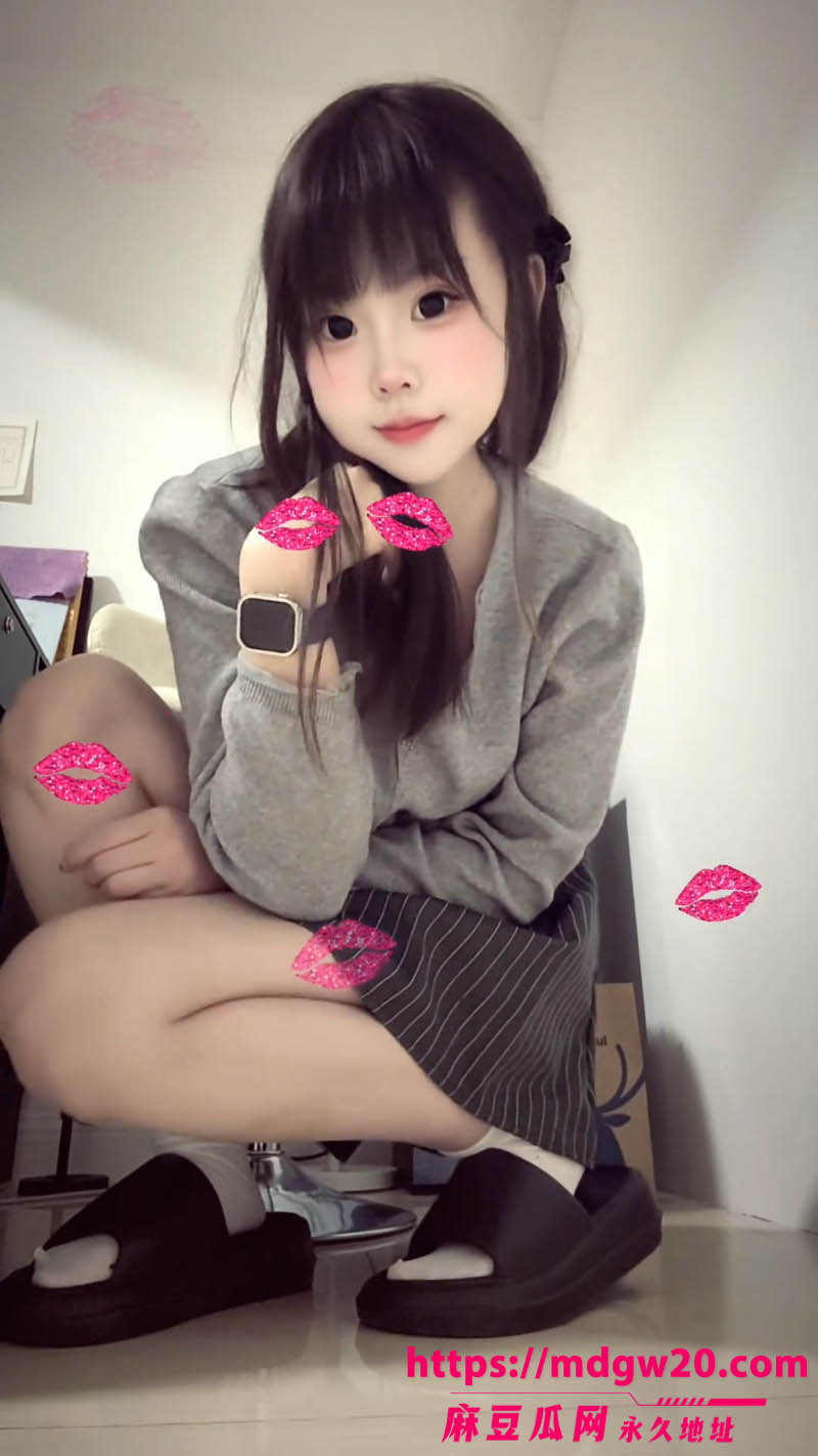 抖音网红 小羊s 金主定制福利合集 清纯嫩妹露脸揉奶 蕾丝情趣装自慰诱惑