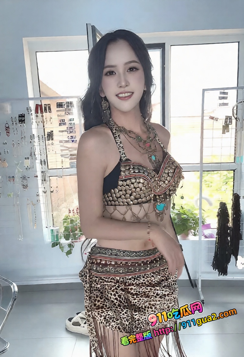 网红伪娘女王逗逗约炮贱狗金主扮女仆任其吞屌舔肛饥渴吸吮似尝珍馐美味 4