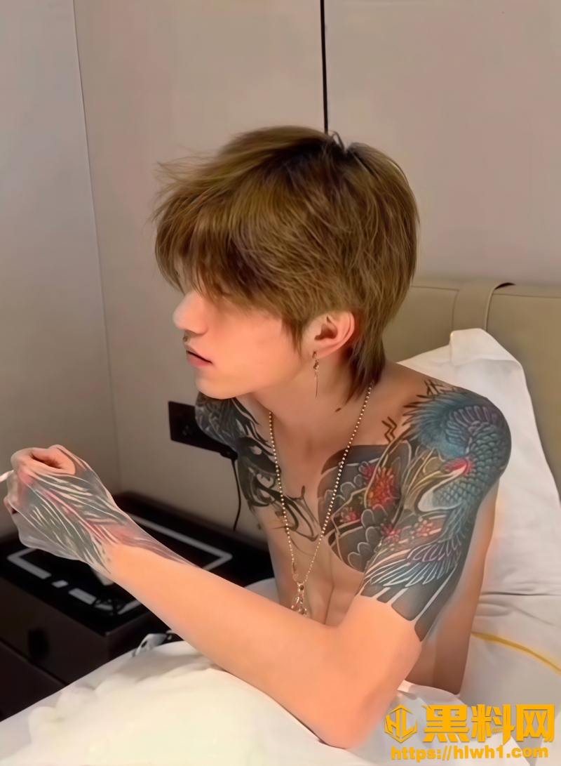 男网红张锦千约大姐骑大马10