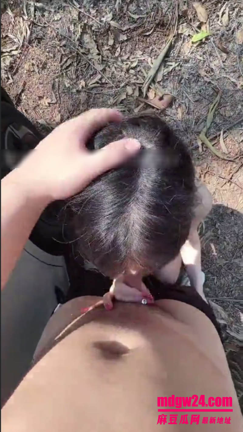 海角社区博主妹妹日记 和妹妹户外露出 表现突出配合度极高舒服的不要不要