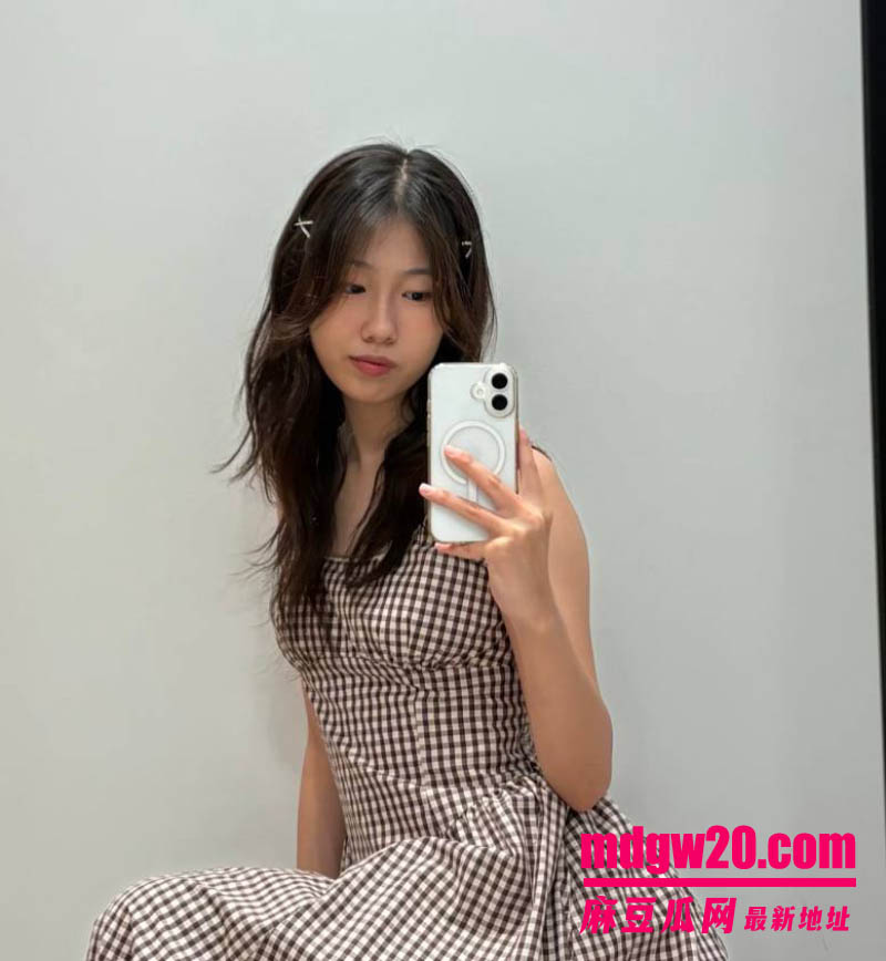 抖音主播赵辰宇用感情圈钱翻车 线下同时搞多名大姐金主粉 被前女友曝光私密性爱视频