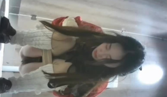 Плакат для 厕拍颜值最高的小姐姐