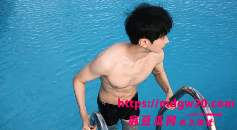 古力娜扎前经纪人李登科 直播自曝被潜规则 背刺娜扎陪睡富姐引热议