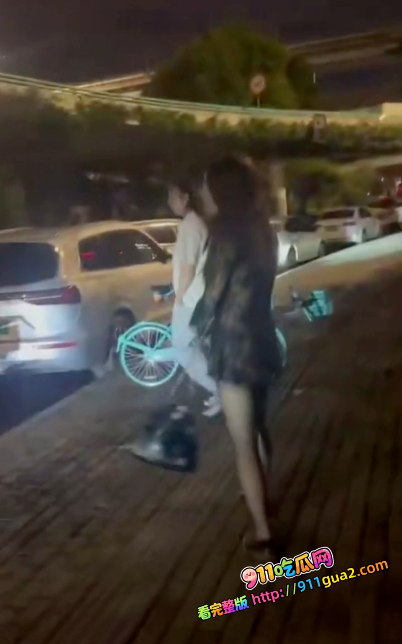 成都又上大分，一个男的男扮女装来做小姐，被大哥识破，求大哥心理阴影面积 10