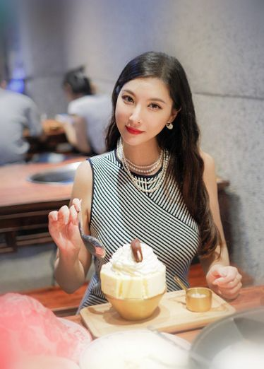 御姐女神爱吃鸡巴