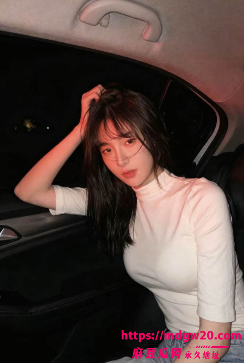重庆反差女大学生刘子雯不雅视频流出 跪趴在床上被后入打桩圆臀狂晃
