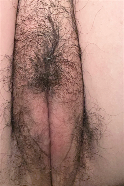 嘴巴里一边喊着爸爸我是妓女一边高潮了，怎么这样！呜呜！