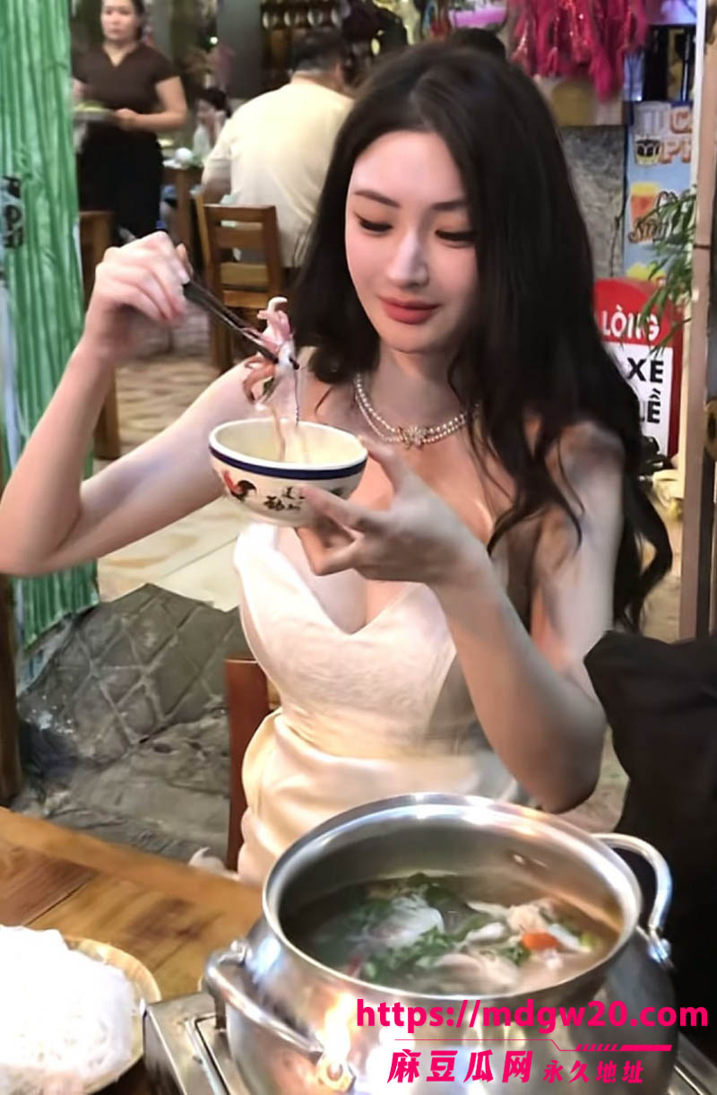 短剧演员杜奕柯被前女友实名曝光恋爱期间出轨家暴 事后直播洗白倒打一耙