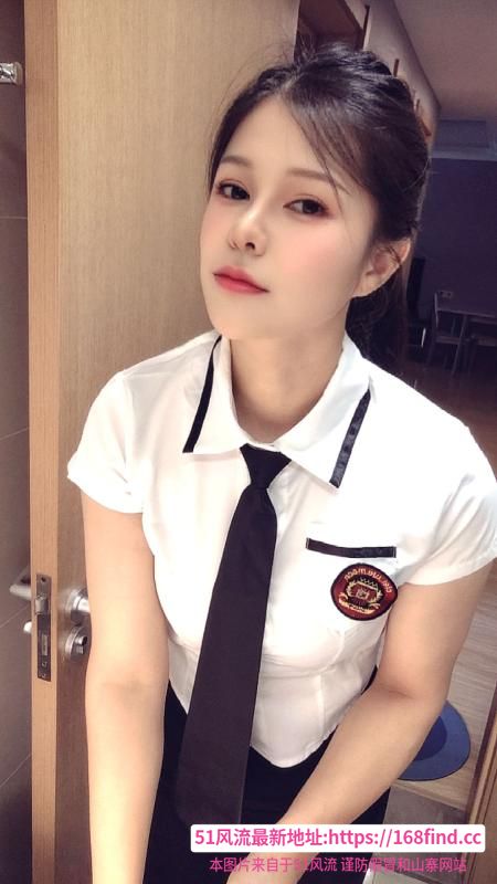 服务系性感少妇