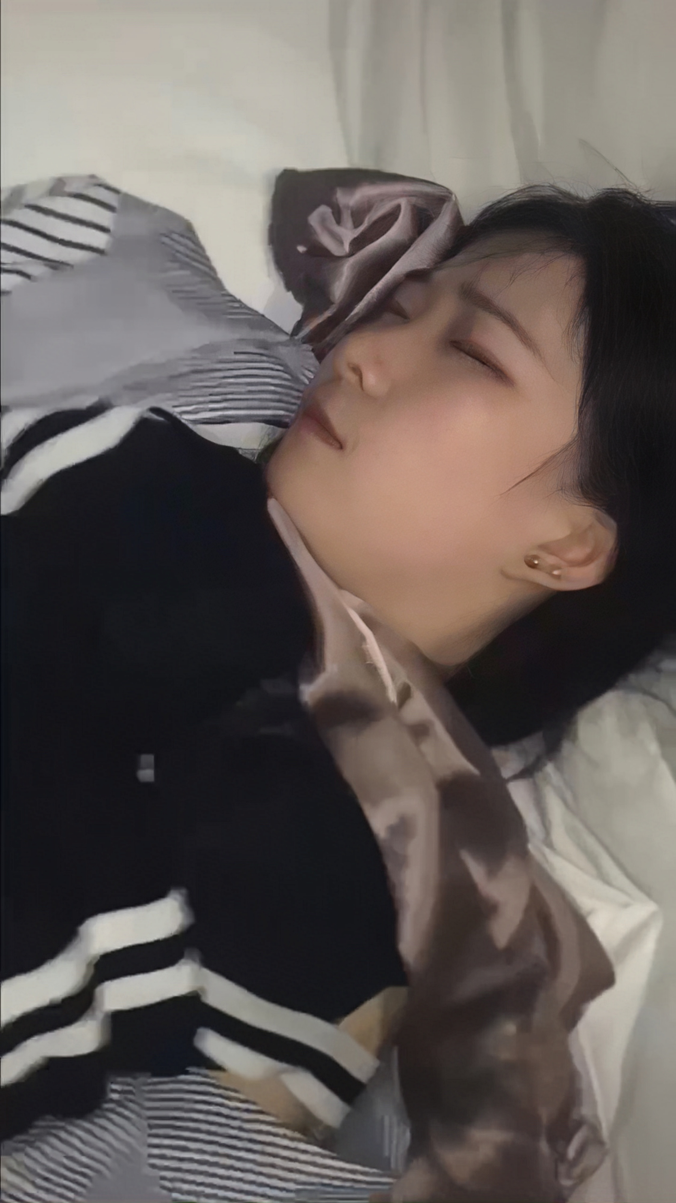 Плакат для 酒店偷情小嫂子无套插入少妇的骚逼