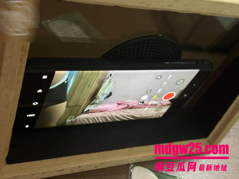 海角乱伦博主 我有个萝莉小表妹 我借着请表妹吃夜宵的借口 把她操到痉软