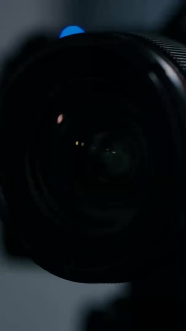 AI成人短剧 梦幻直播间 1-2 流量低迷主播通过满足观众私密欲望实现逆袭