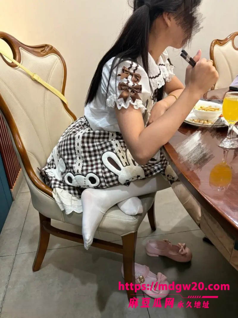 高颜值古河君出击日记合集流出 精神小妹彻底放飞自我 各种场景轮番群p淫乱上演