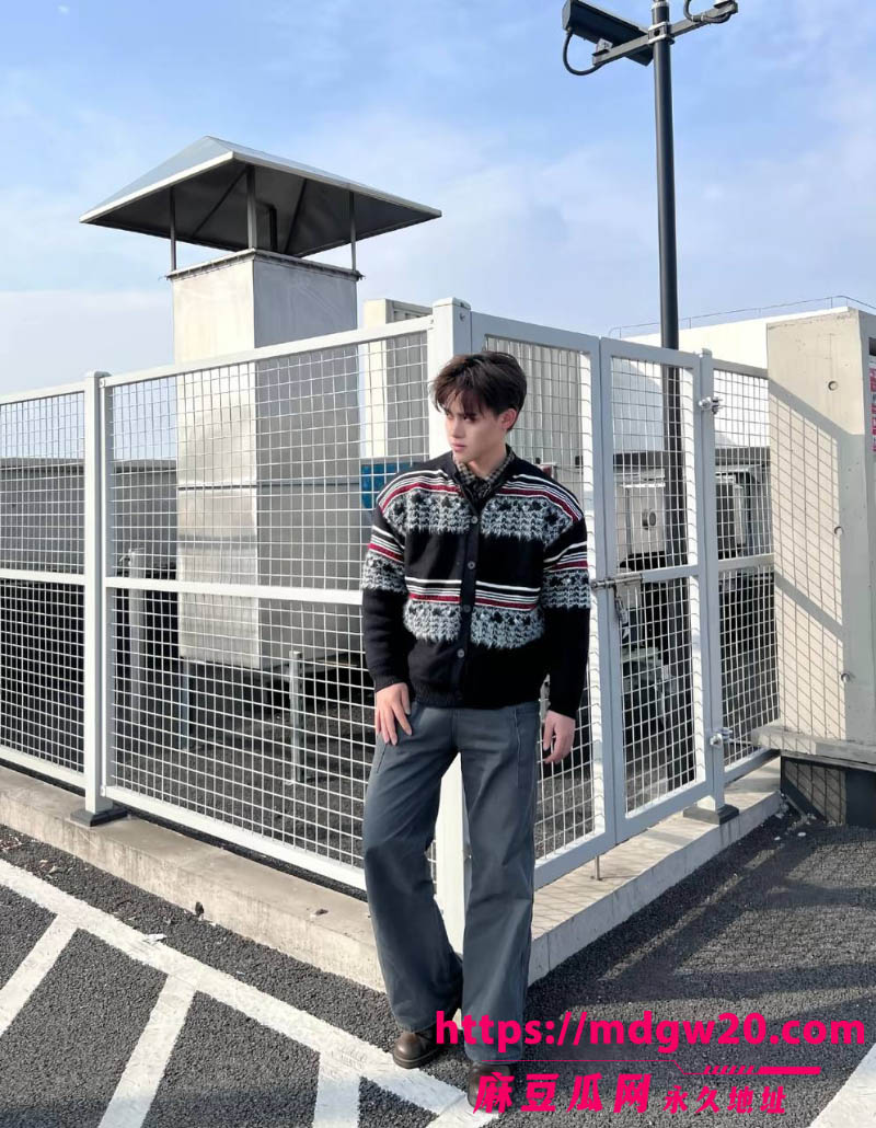 混血男网红亚波伦被曝睡粉6
